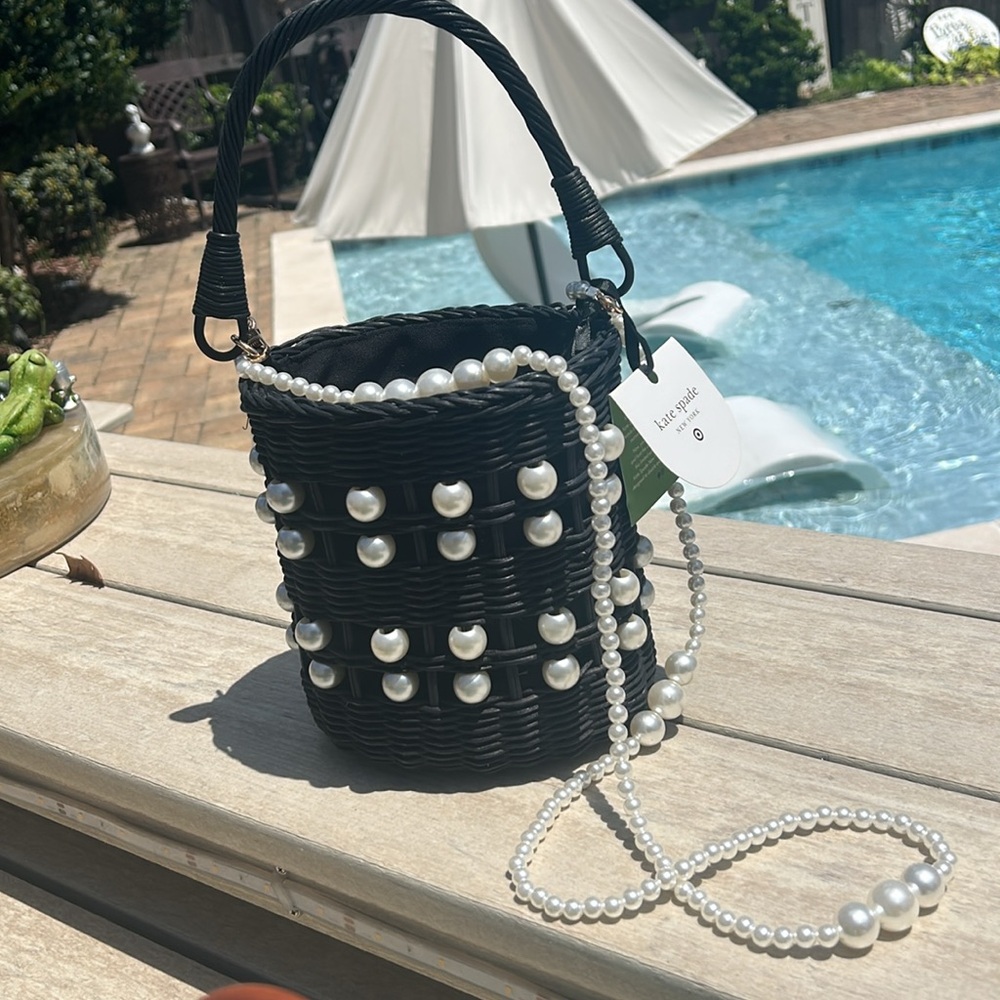 Kate Spade NWT Limited Edition New York Pearl Embellished Basket Bucket Bag - Picture 3 of 4